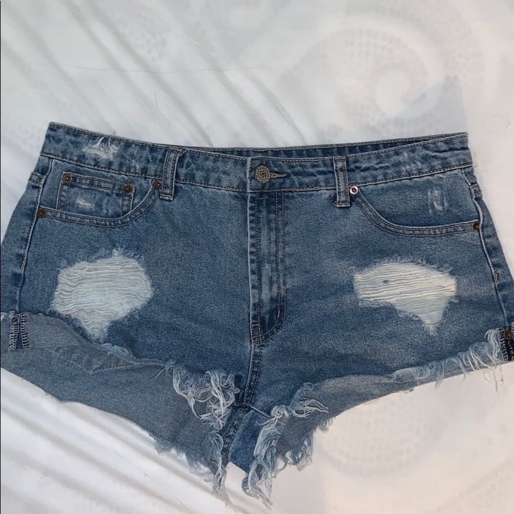 Litz Distressed jean shorts